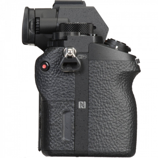 Фотоаппарат SONY Alpha a7S II body (ILCE7SM2B.CEC) Фотоаппарат SONY Alpha a7S II body (ILCE7SM2B.CEC)