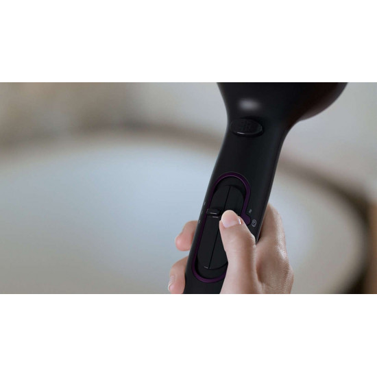 Philips ThermoProtect HP8230/00 hair dryer Philips ThermoProtect HP8230/00 hair dryer