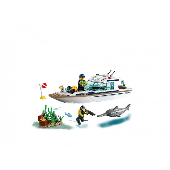 Конструктор LEGO City Яхта для дайвінгу (60221) Конструктор LEGO City Яхта для дайвінгу (60221)