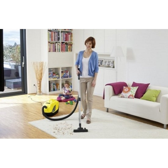 The vacuum cleaner with aquafiltry Karcher of DS 6 yellow The vacuum cleaner with aquafiltry Karcher of DS 6 yellow