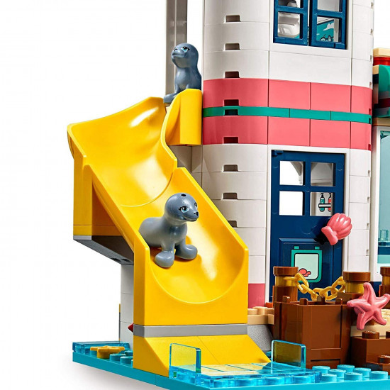 Конструктор LEGO Friends Спасательный центр на маяке (41380) Конструктор LEGO Friends Спасательный центр на маяке (41380)