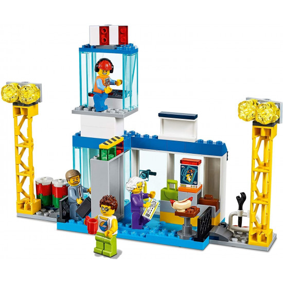 Конструктор LEGO City Головний аеропорт (60261) Конструктор LEGO City Головний аеропорт (60261)