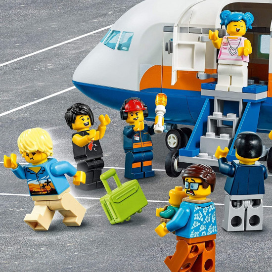 Конструктор LEGO City Пасажирський літак (60262) Конструктор LEGO City Пасажирський літак (60262)
