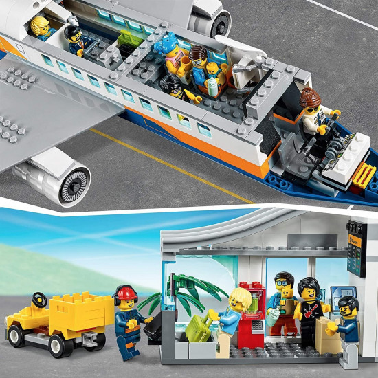 Конструктор LEGO City Пасажирський літак (60262) Конструктор LEGO City Пасажирський літак (60262)