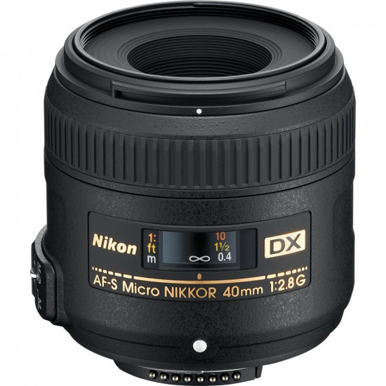 Объектив NIKON AF-S DX 40 mm f/2.8G Micro (JAA638DA) Объектив NIKON AF-S DX 40 mm f/2.8G Micro (JAA638DA)