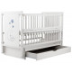 Кровать Babyroom Медвежонок M-03 маятник, ящик, откидной бок бук белый Кровать Babyroom Медвежонок M-03 маятник, ящик, откидной бок бук белый