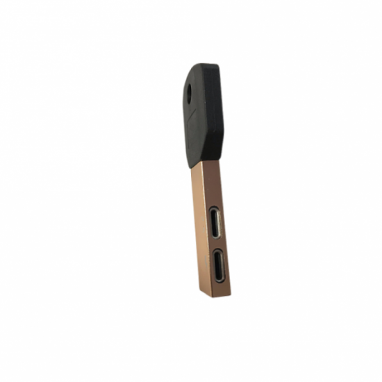 Stylish OTG adapter for Apple iPhone with Lightning + Lightning connectors, key-shaped, gold Stylish OTG adapter for Apple iPhone with Lightning + Lightning connectors, key-shaped, gold