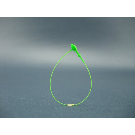 Plastic ring label holder for attaching tags and labels manually 1000 pieces 12 cm green Plastic ring label holder for attaching tags and labels manually 1000 pieces 12 cm green