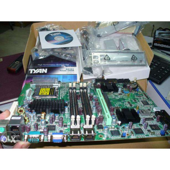 Нова материнська плата Tyan Toledo i3000Rl Socket 775 наднадійна Нова материнська плата Tyan Toledo i3000Rl Socket 775 наднадійна