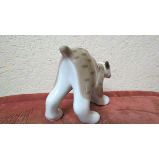 Porcelain figurine Lynx-ears with tassels ready for jumping USSR vintage 60-70th Porcelain figurine Lynx-ears with tassels ready for jumping USSR vintage 60-70th