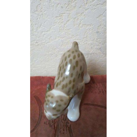Porcelain figurine Lynx-ears with tassels ready for jumping USSR vintage 60-70th Porcelain figurine Lynx-ears with tassels ready for jumping USSR vintage 60-70th