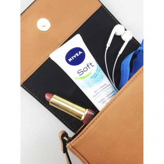 Інтенсивний зволожуючий крем Nivea Soft для обличчя, рук і тіла, з маслом жожоба та вітаміном Е, 75 мл Інтенсивний зволожуючий крем Nivea Soft для обличчя, рук і тіла, з маслом жожоба та вітаміном Е, 75 мл