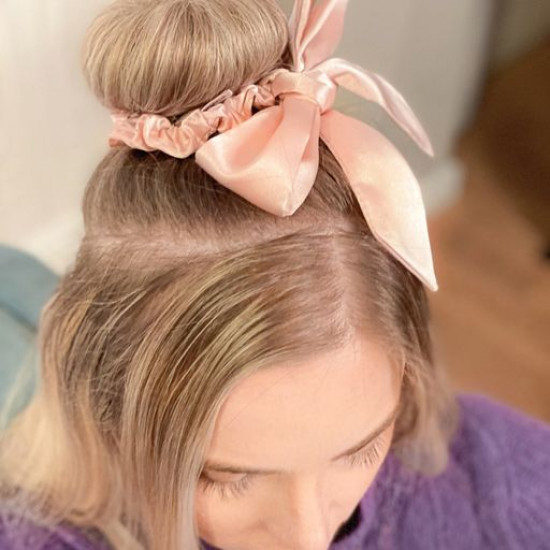 Elastic band bracelet for hair of Invisibobble Sprunchie Slim Ballerina Bow, 1 piece Elastic band bracelet for hair of Invisibobble Sprunchie Slim Ballerina Bow, 1 piece