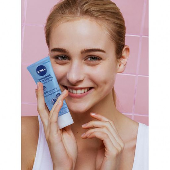 Рисовий скраб для обличчя Nivea Очищення та гладкість, з Bio-чорницею та органічним рисом, 75 мл Рисовий скраб для обличчя Nivea Очищення та гладкість, з Bio-чорницею та органічним рисом, 75 мл