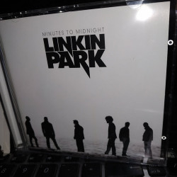 LINKIN PARK of  MINUTES TO MIDNIGHT  of CD