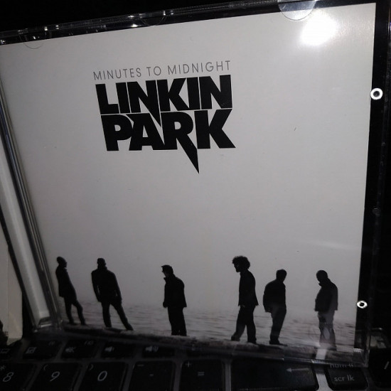 LINKIN PARK of '' MINUTES TO MIDNIGHT '' of CD LINKIN PARK of '' MINUTES TO MIDNIGHT '' of CD