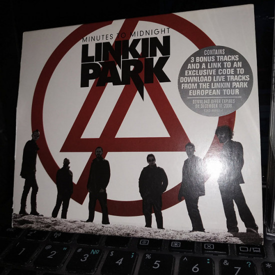 LINKIN PARK of '' MINUTES TO MIDNIGHT '' of CD LINKIN PARK of '' MINUTES TO MIDNIGHT '' of CD
