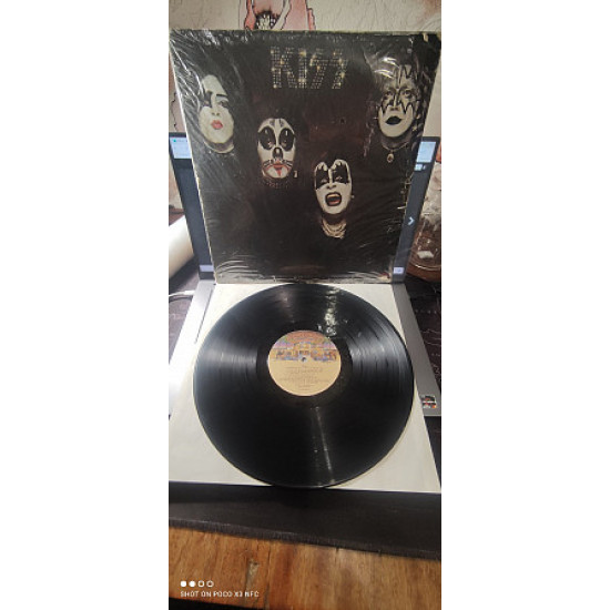 Kiss - Kiss (Casablanca - NBLP 7001) US 1977 Kiss - Kiss (Casablanca - NBLP 7001) US 1977