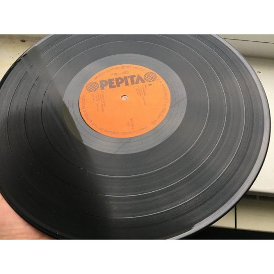 Piramis – 3 * 1979 * Pepita – SLPX 17589 * Hungary * Original * ex/EX + $7 Piramis – 3 * 1979 * Pepita – SLPX 17589 * Hungary * Original * ex/EX + $7